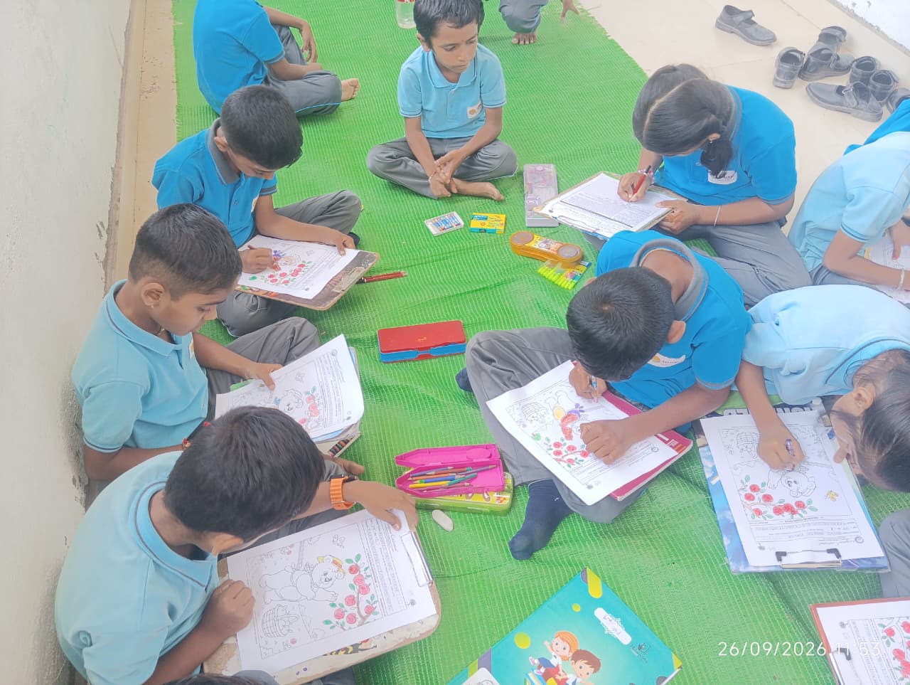 School life and celebrations — photograph 9